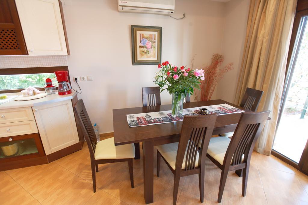 Panorama Apartments Plomari Room photo